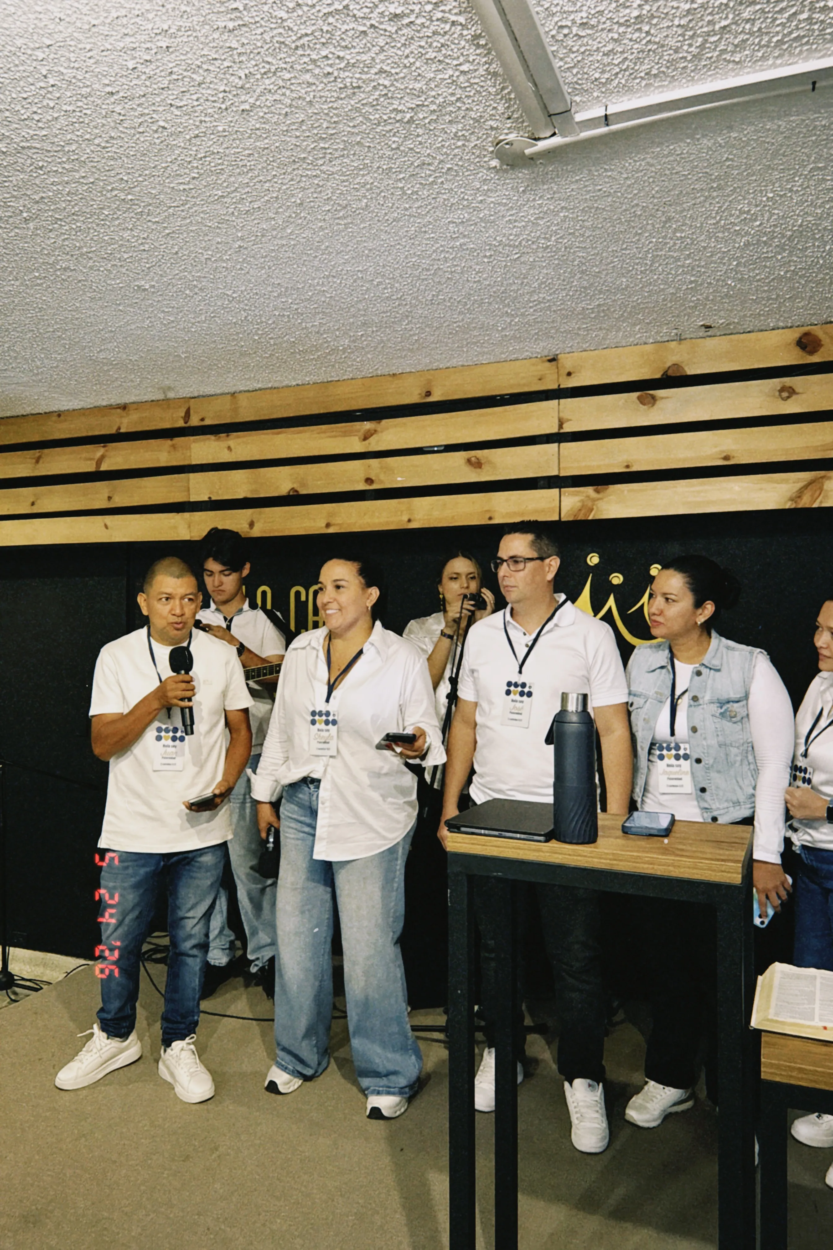 Equipo de servidores de La Casa del Padre